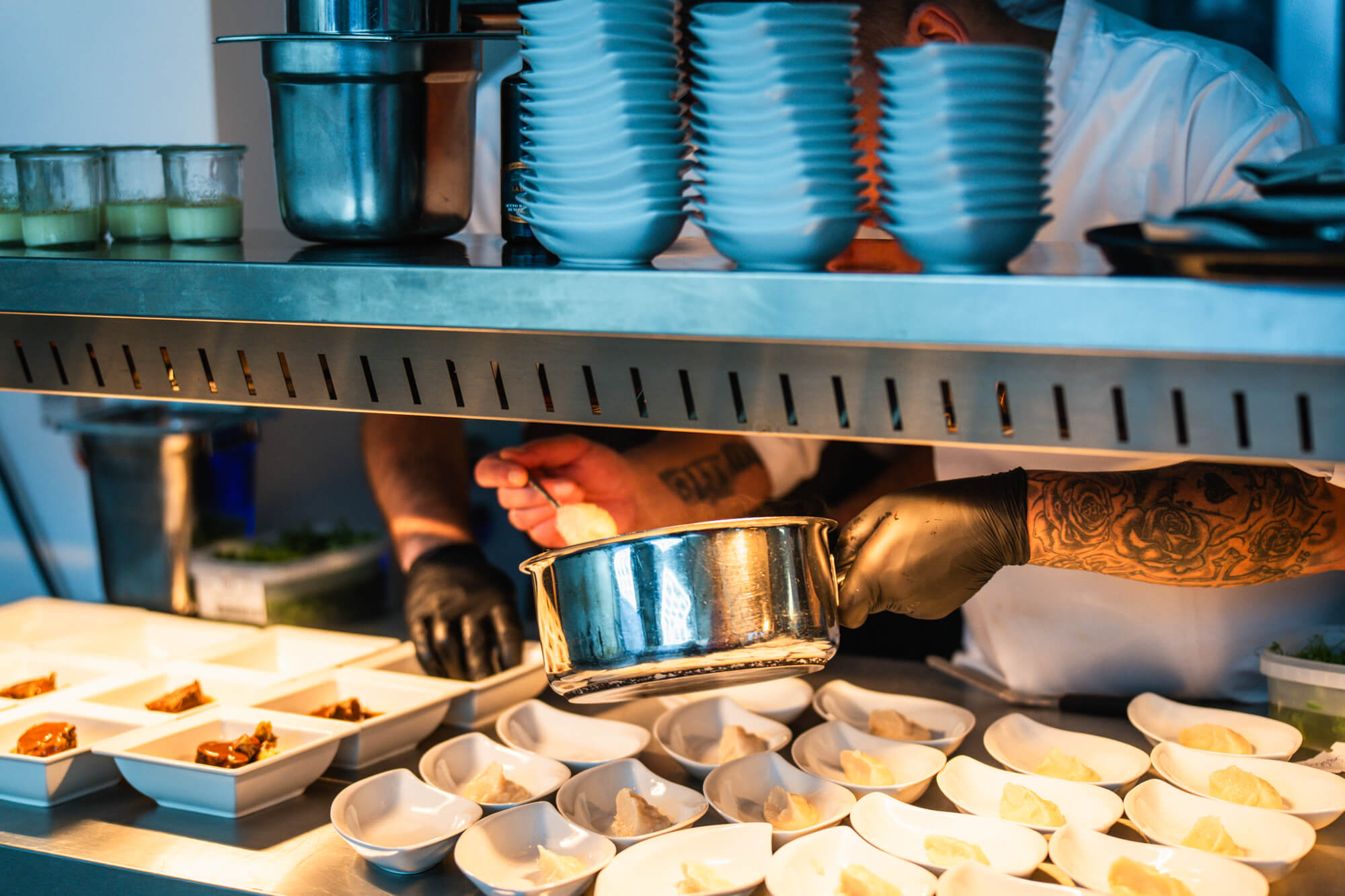 Albertz Catering Hannover - Frische Zubereitung des Hauptgangs live vor den Gästen